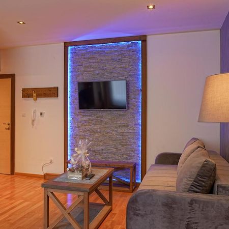 Feelstone Apartmani Brzece Exterior photo